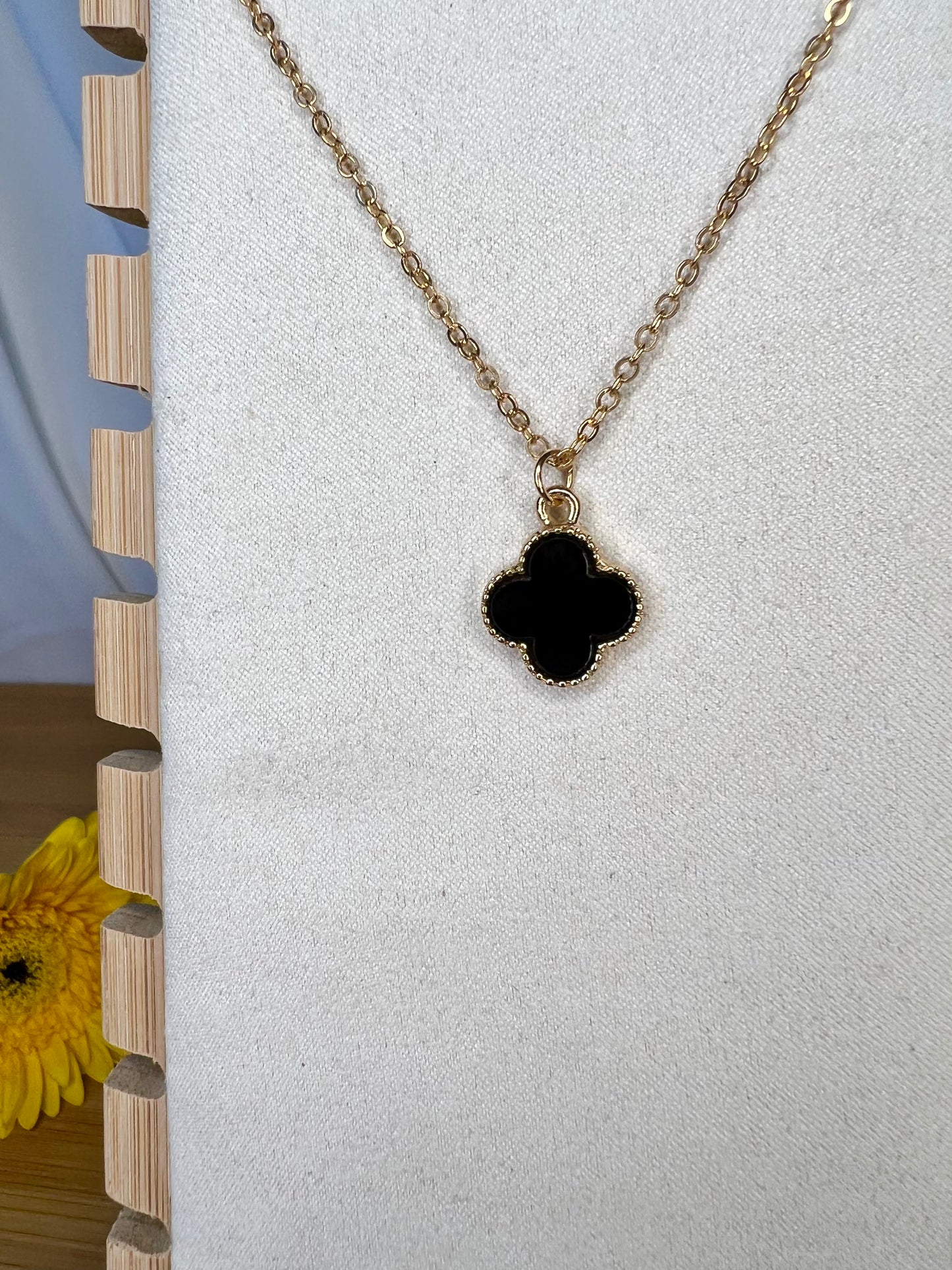 Clover charm - Black