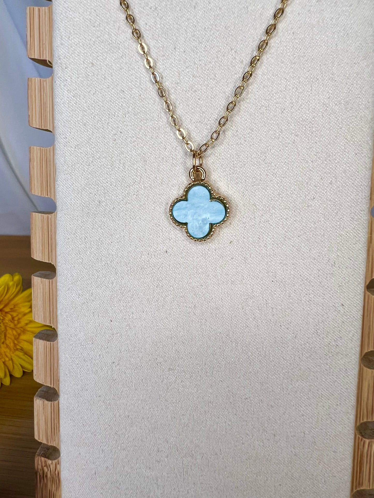 Clover charm - Blue